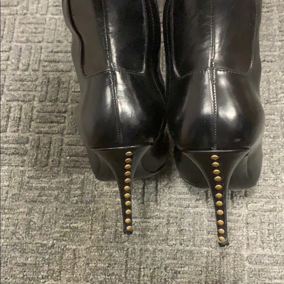 Burberry (Authentic) black leather boot with studs - Picture 8 of 12